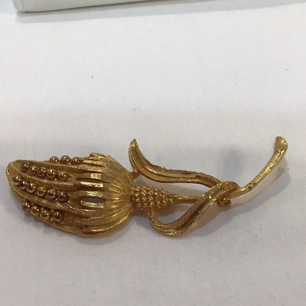 Golden Thistle brooch, National flower of Scotland